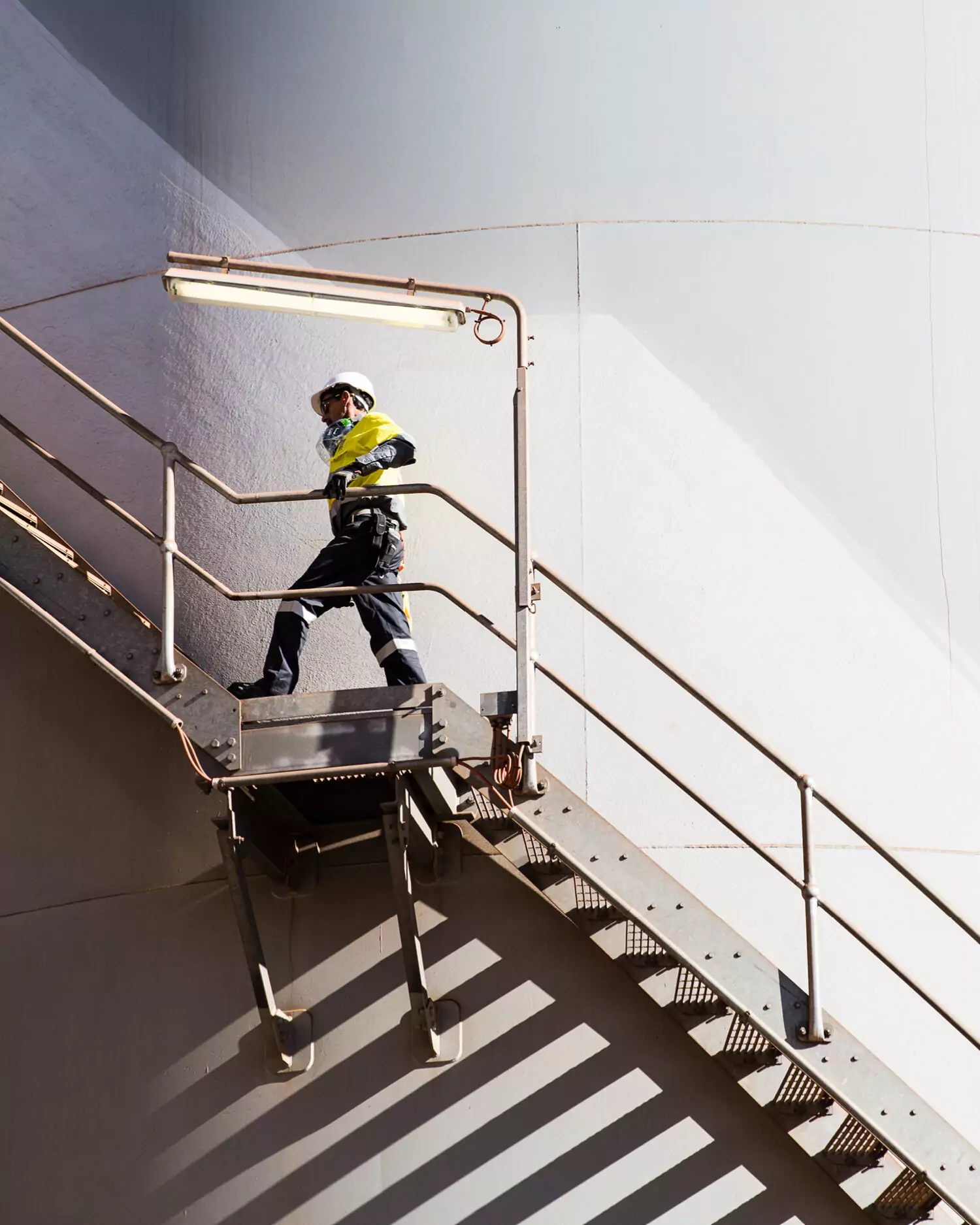 We stock pumps designed for delicate & sophisticated chemical transfers. Our non-corrosive pumps can handle the harshest chemicals and raw materials, from preparation and transformation to storage.